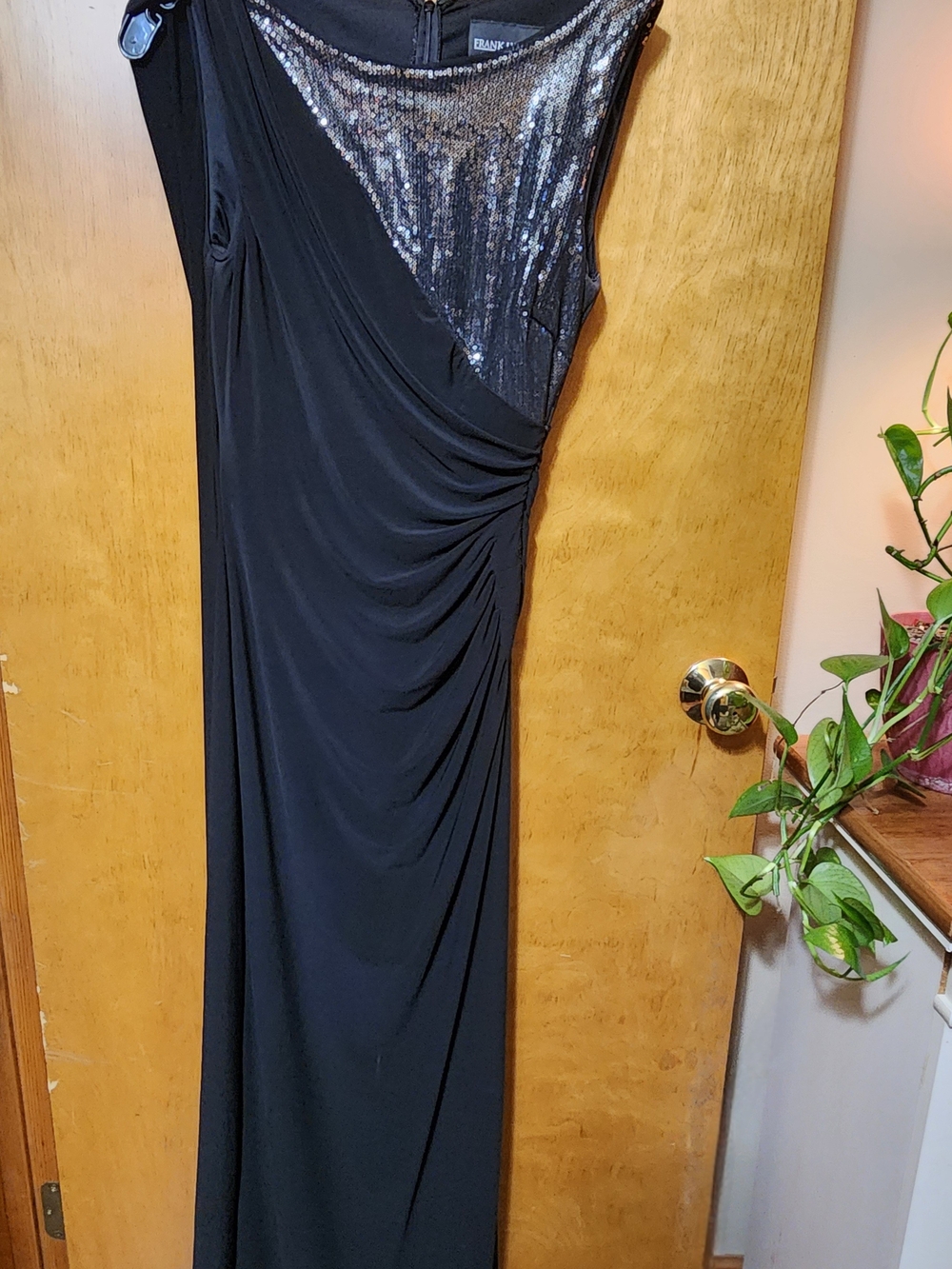 Frank Lyman Design Black Ruched Jersey Evening Gown Silver Sequin Bodice Size 8